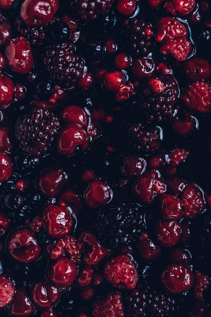 Wholesome Berry Blend: Nature's Candy Selection